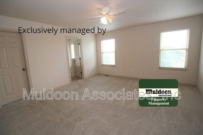 Building Photo - 5637 Cross Creek Dr