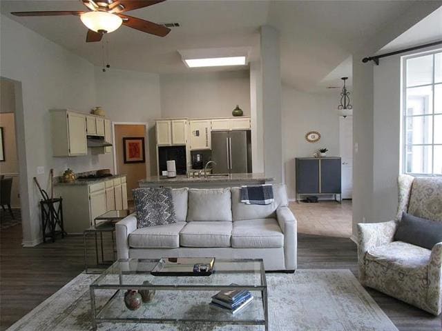 Building Photo - 5815 Willow Wood Ln