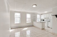 Building Photo - 156 Bennington St