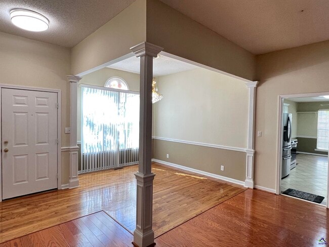 Building Photo - 135 Ashford Trace Ln