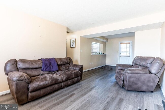 Building Photo - 12212 Birchview Dr