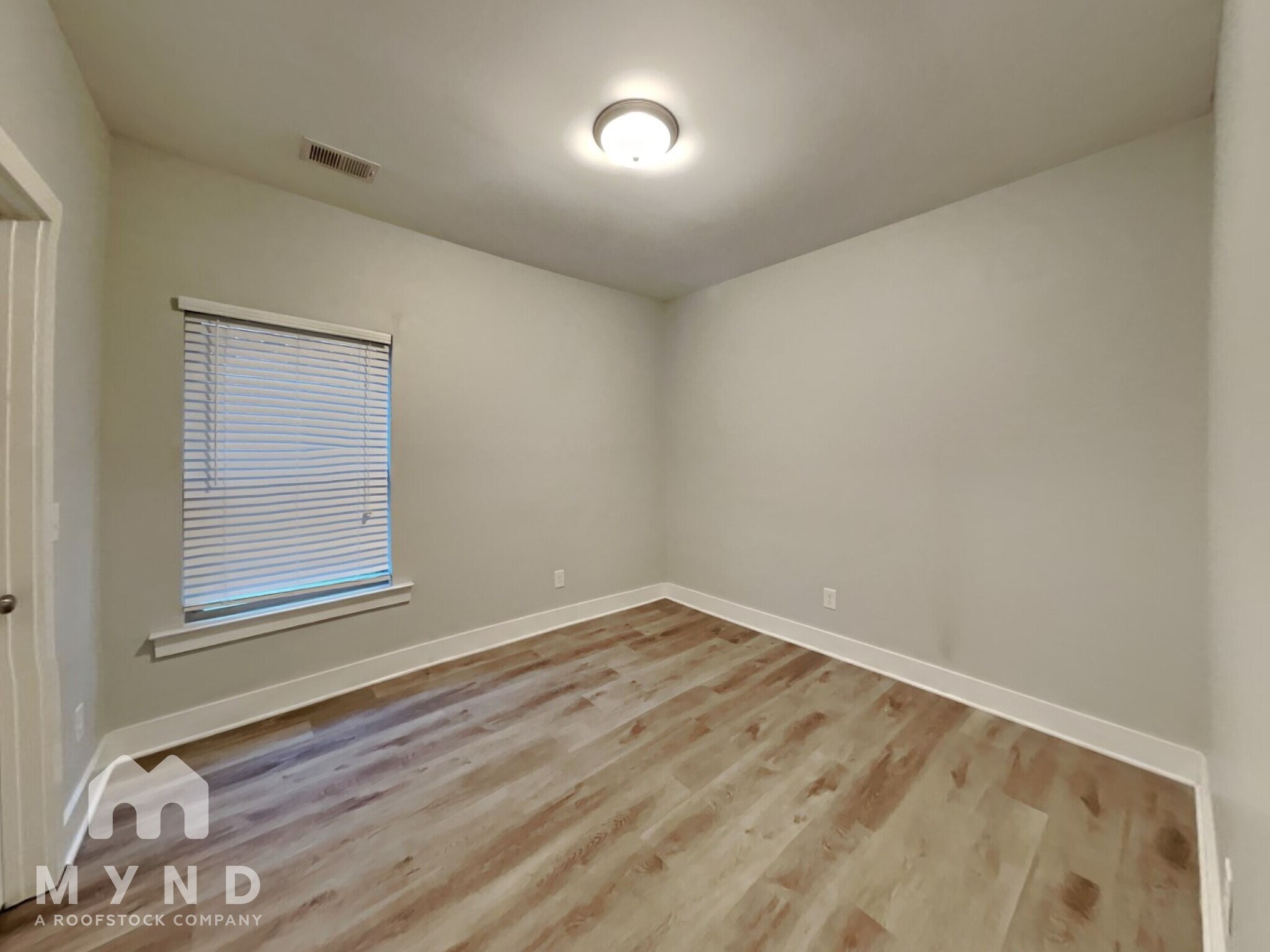 Building Photo - 5525 Park Side Rd