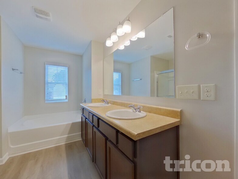 Building Photo - 59 Ivey Cottage Loop