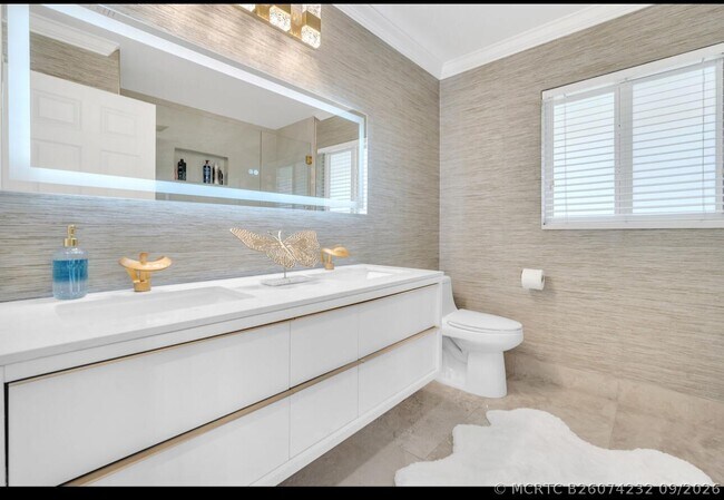 Building Photo - 10851 Japonica Ct