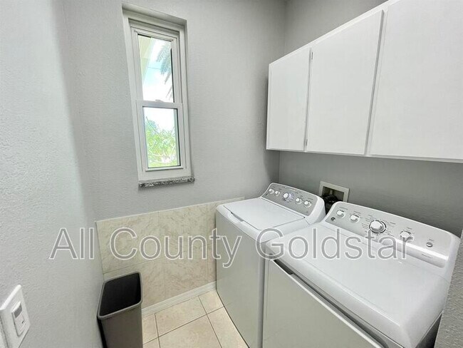 Building Photo - 71 Masthead Rd