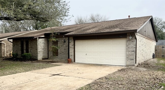 Building Photo - 7646 Western Oak Ln