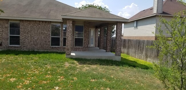 Building Photo - 207 Ponderosa Dr