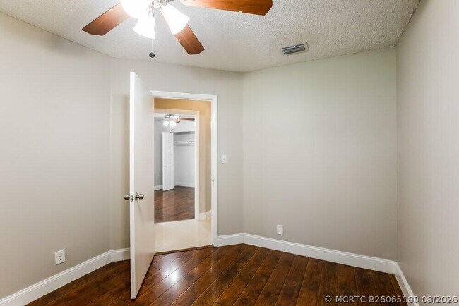Building Photo - 1558 NW 7th Ln