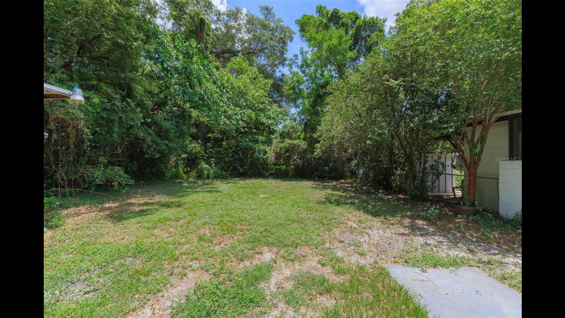 Building Photo - 1221 E Flora St