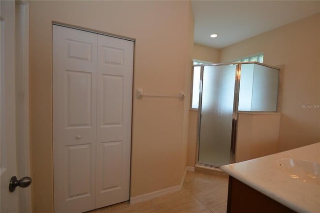 Building Photo - 40 Arrowhead Dr