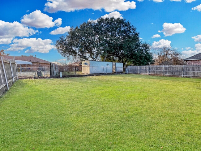 Building Photo - 1132 Eli Conner Dr