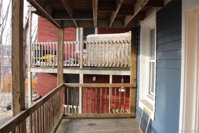 Building Photo - 52 S Bridge St