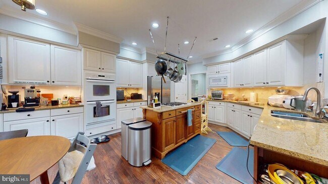 Building Photo - 2007 Mayfair McLean Ct