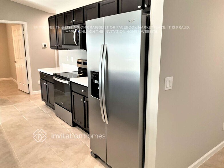 Building Photo - 529 SW Undallo Rd