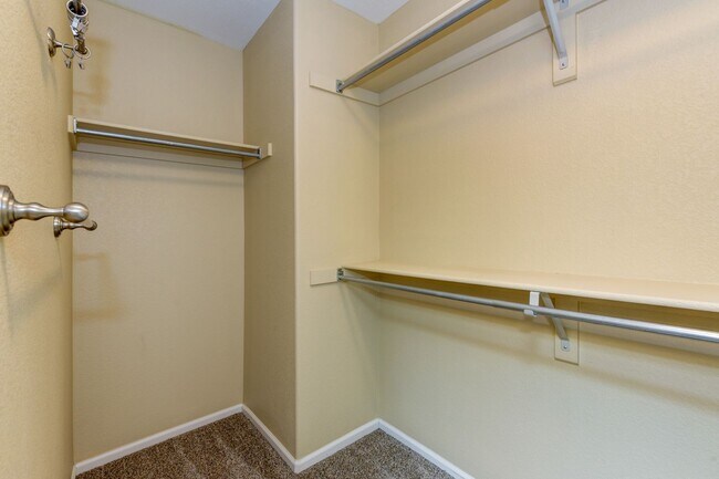 Building Photo - Beautifully Updated 3-Bed Home in Arapahoe...