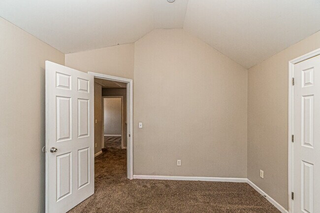 Building Photo - 1017 Early Rise St