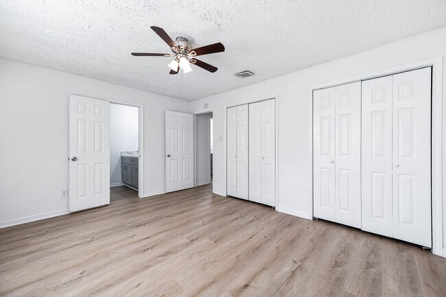 Building Photo - 24007 Pepperrell Pl St