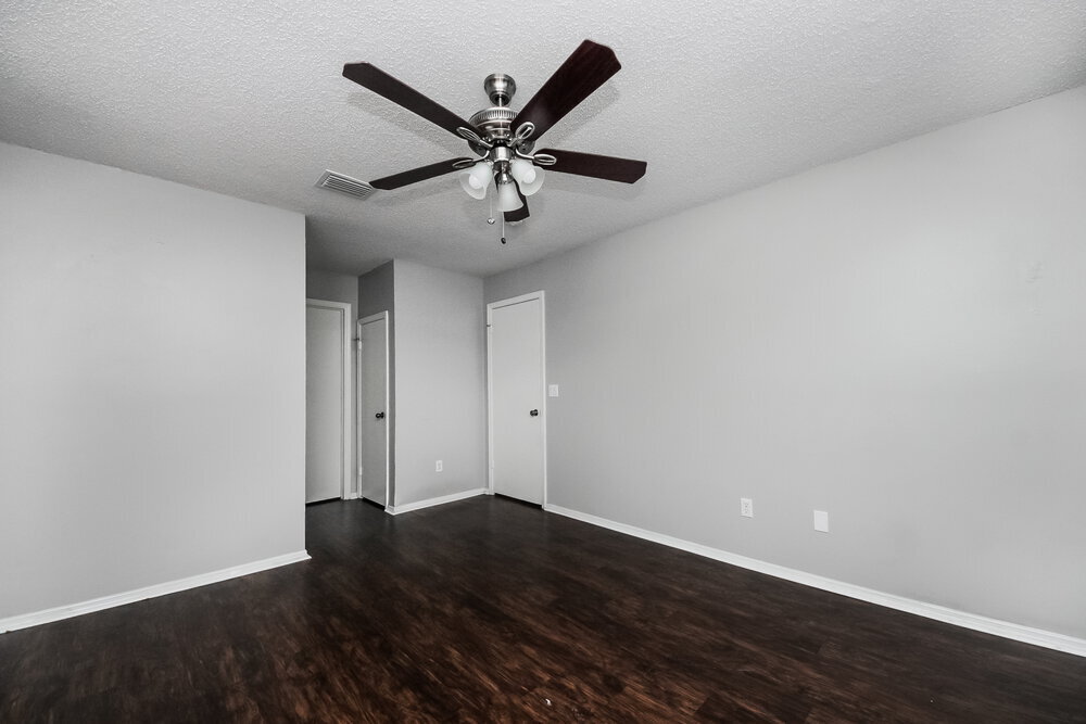 Building Photo - 3227 Brewster Dr