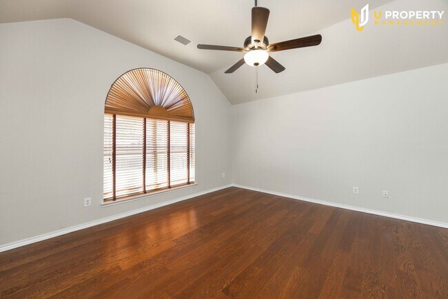 Building Photo - What's special