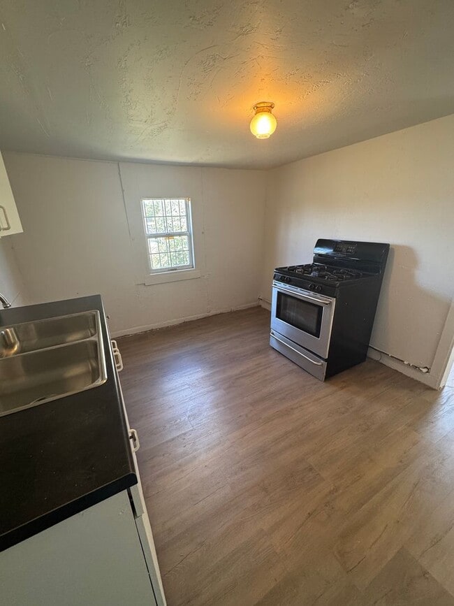 Building Photo - 1bedroom 1bathroom