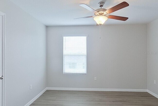 Building Photo - 8650 SW 44th Ct