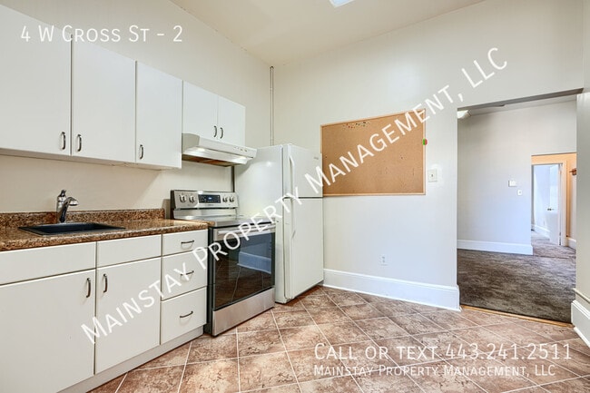 Building Photo - 4 W Cross St