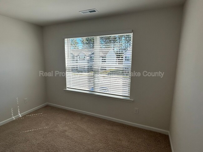 Building Photo - 8539 Beckett Chase Wy