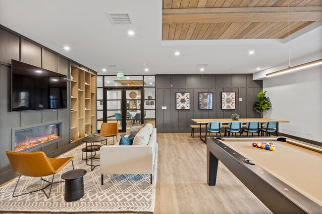 Building Photo - Lume