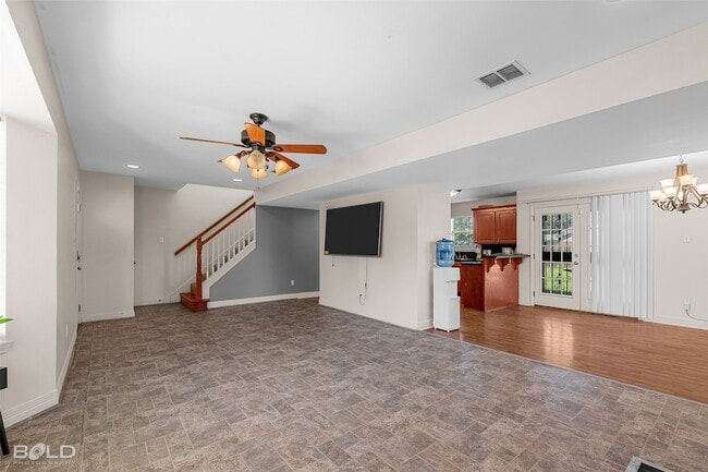 Building Photo - 1608 Shepherd Dr