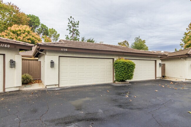 Building Photo - 1156 Stonewall Cir