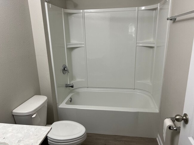 Building Photo - Great home in a gated community