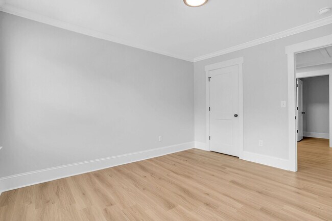 Building Photo - 108 Averill St