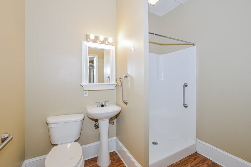 Building Photo - 2722 Nelle Ln