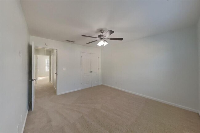 Building Photo - 5050 Roxton Ln