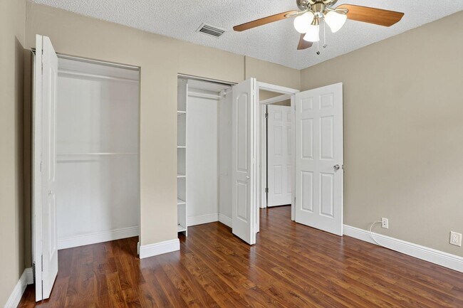 Building Photo - 3037 NW 48th Ave