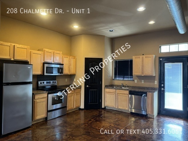 Building Photo - 208 Chalmette Dr