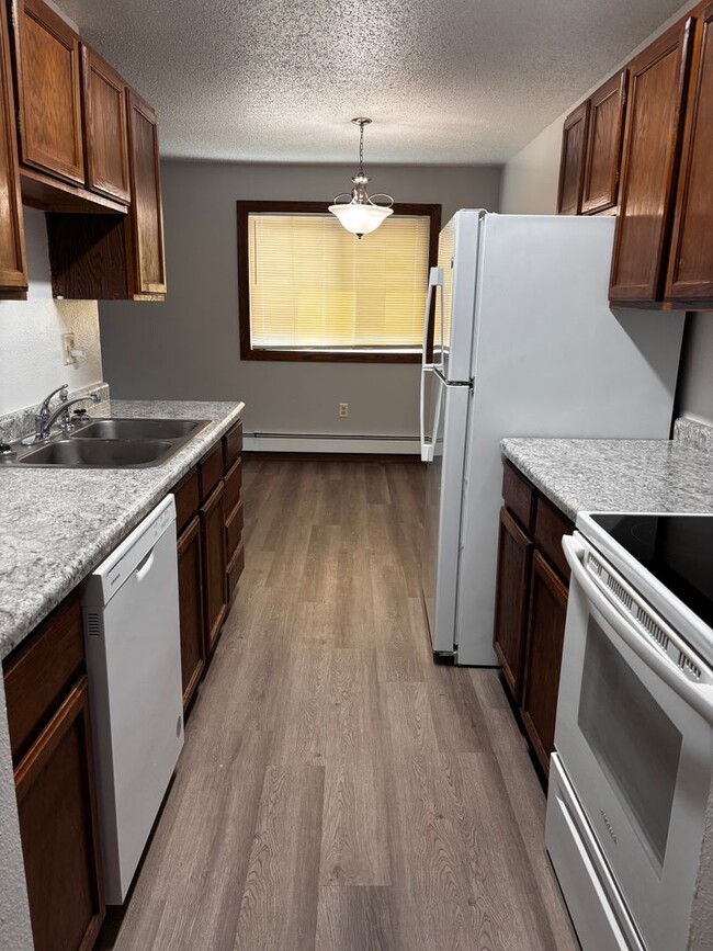 Building Photo - 2715 Hawken St