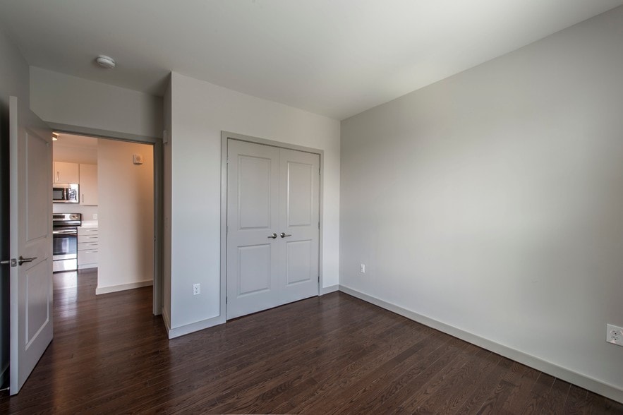 Building Photo - 45 Marion St