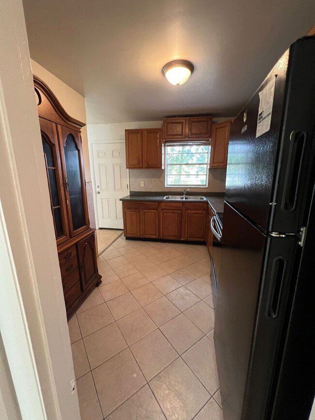 Building Photo - 5450 Juno Dr