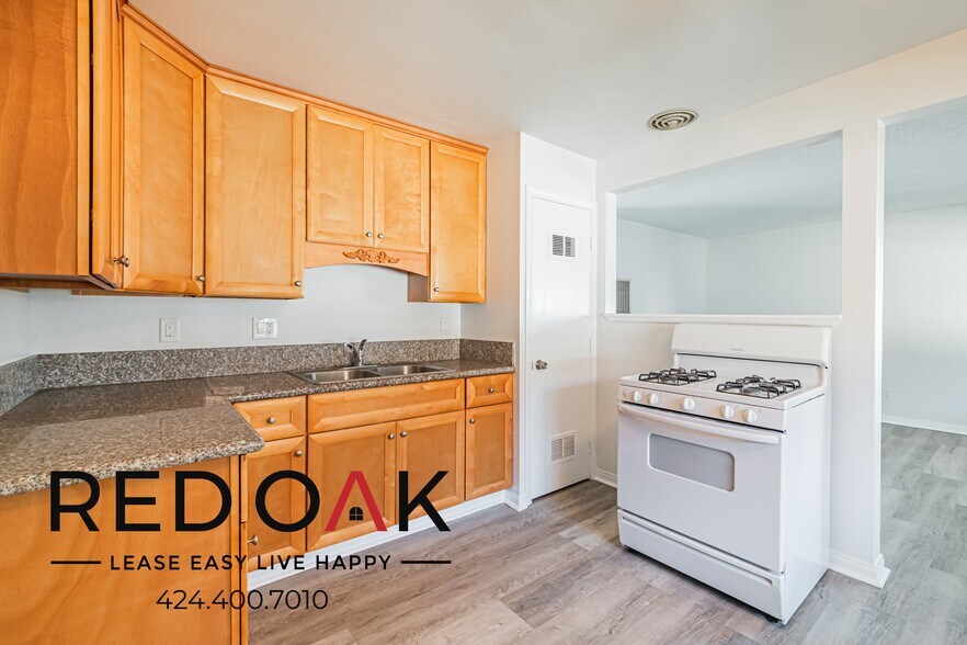 Building Photo - 4324 Walnut St