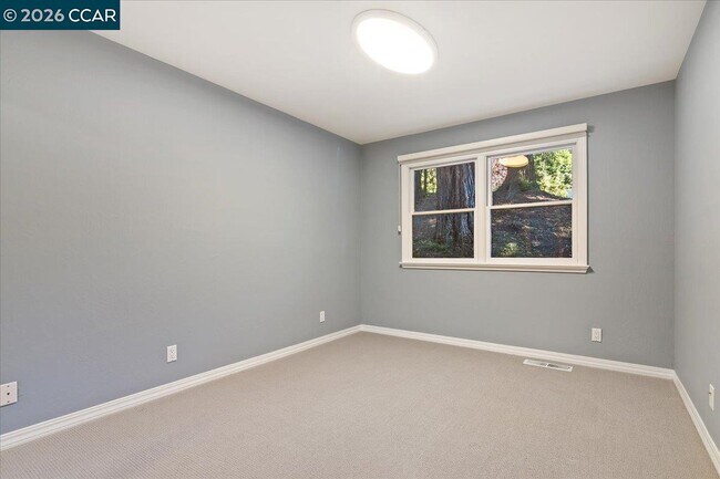 Building Photo - 539 Dalewood Dr