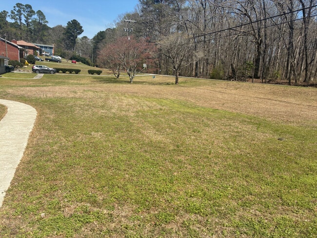 Building Photo - Room in Duplex on Union Rd SW