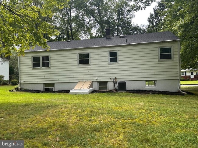 Building Photo - 60 Broad Ave