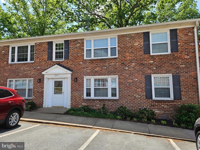 Primary Photo - 2417 Barracks Pl