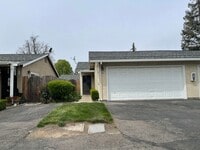 Building Photo - FAR400