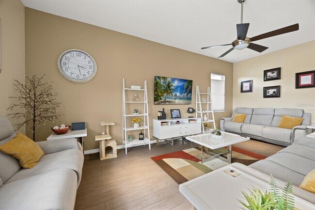 Building Photo - 324 Bonville Dr