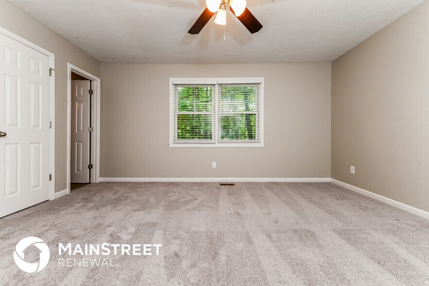 Building Photo - 2830 Botany Dr