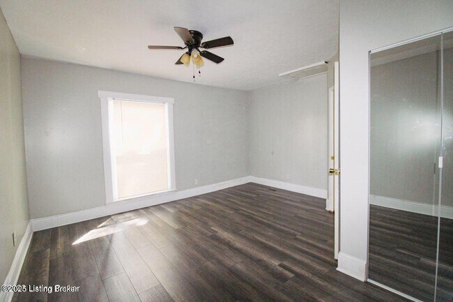 Building Photo - 4608 Cliff Ave