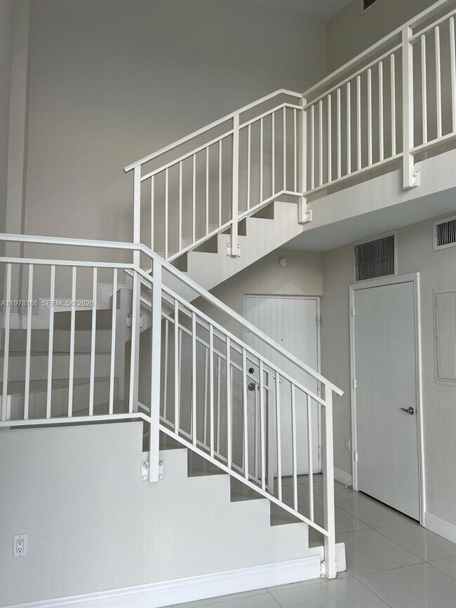 Building Photo - 1650 Brickell Ave