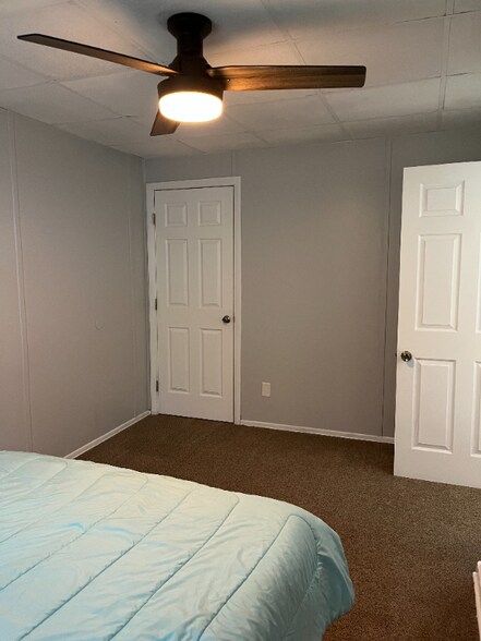 Building Photo - 13 Telescope St